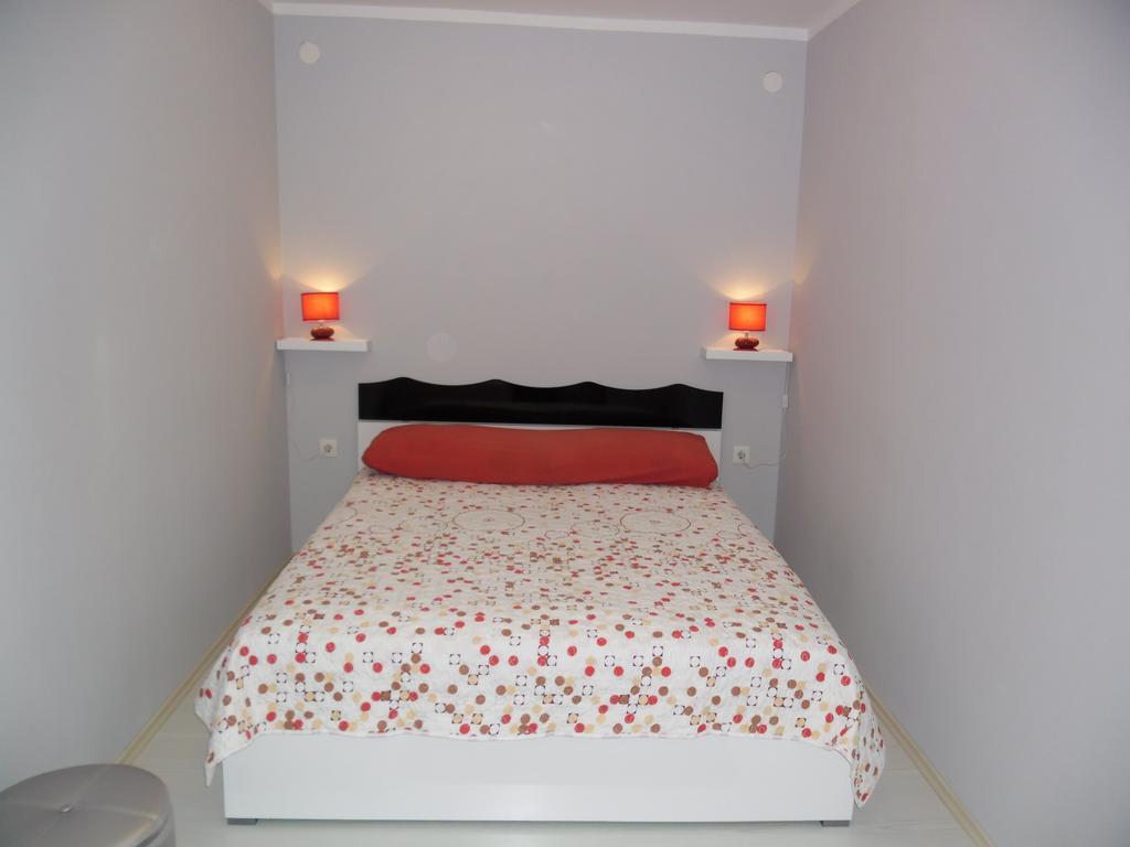 Apartments Jerine Tribunj (Sibenik-Knin) Quarto foto